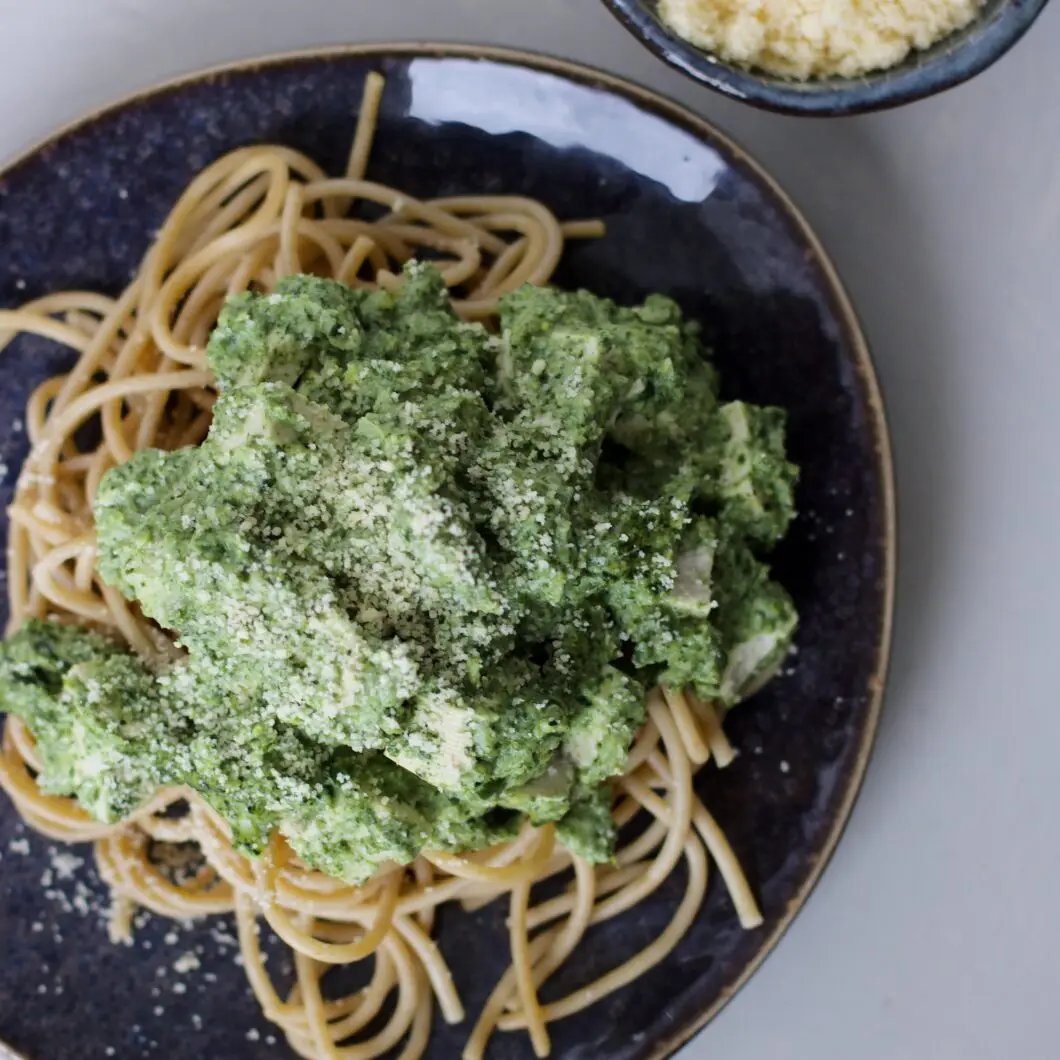 Pasta met groen(t)e saus