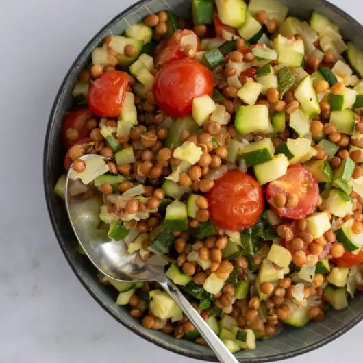 Courgette-linzen salade