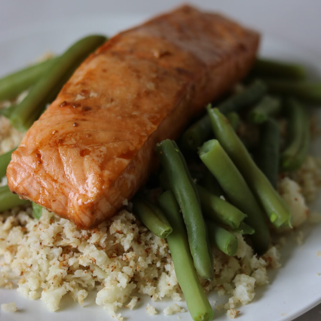Zalm teriyaki met bloemkoolrijst