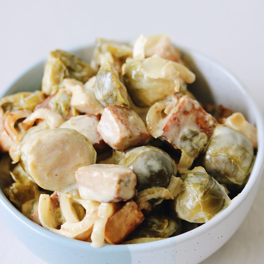 Spruiten met tofu en amandelen