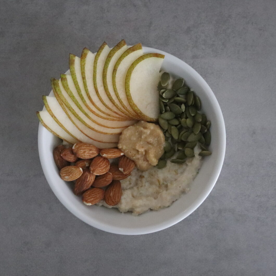 Havermout met kokosnoot en peer